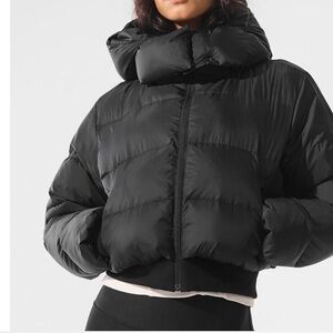 BNWT Alo Foxy Puffer Jacket